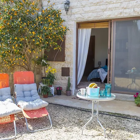 Maistrali Apartament Pomos